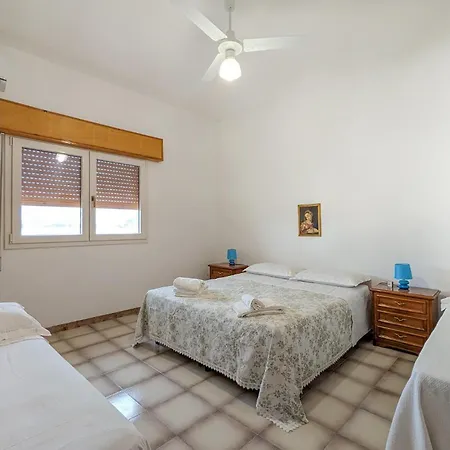 2 Bedroom Nice Home In San Pietro In Bevagna Holiday home
