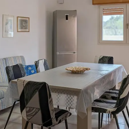 2 Bedroom Nice Home In San Pietro In Bevagna *